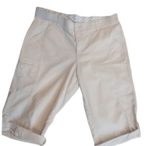 Women's khaki color capris